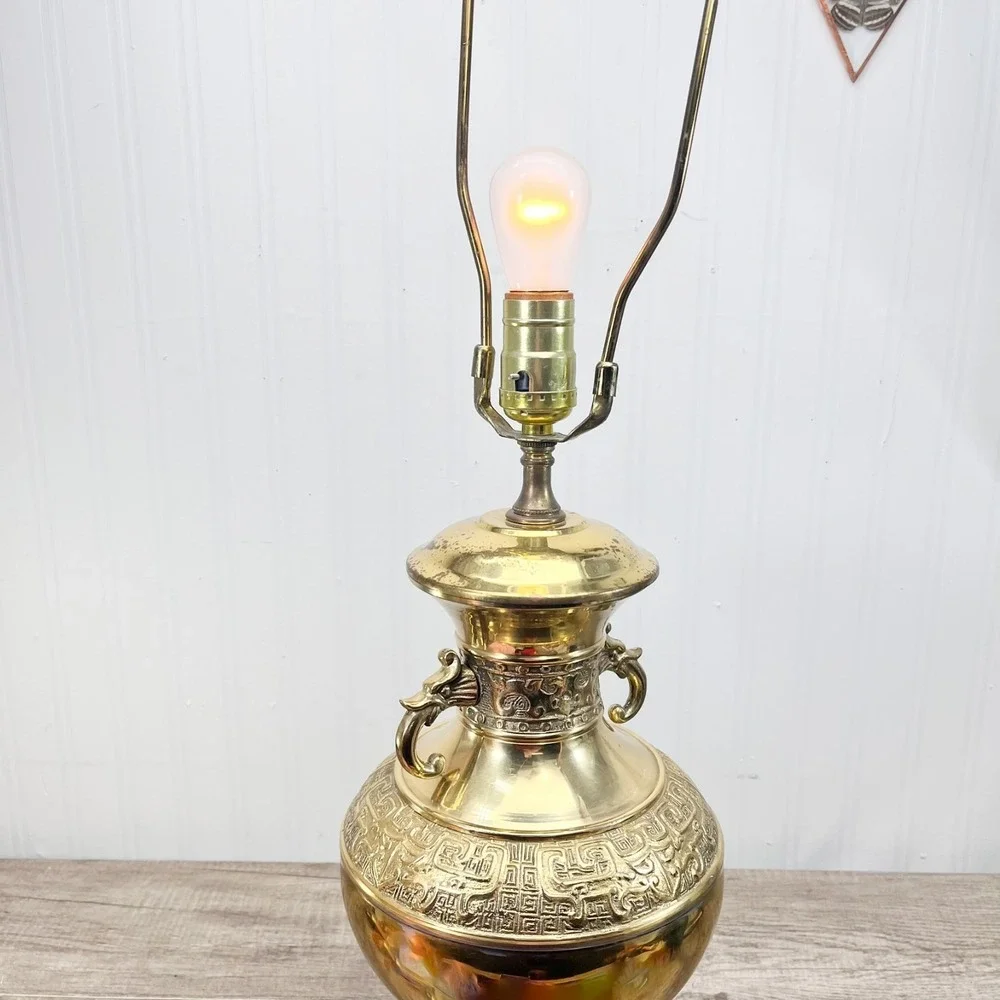 Vintage Brass table lamp w dragon handles James‎ Mont Asian style
